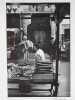 Un air d'accordéon au marché. Photographie originale. . LOUIS, Christian. 