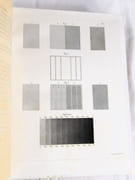 De la loi du contraste simultané des couleurs et de l'assortiment des objets colorés, consideré d'après cette loi dans ses rapports avec la peinture, les tapisseries des Gobelins, les tapisseries de Beauvais pour meubles, les tapis, la mosaïque, les vitraux colorés, l'impression des étoffes, l'imprimerie, l'enluminure, la décoration des édifices, l'habillement et l'horticulture.  par CHEVREUL, Michel-Eugène.   - Image 5