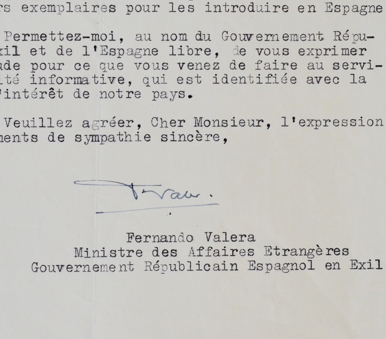 Le ministre Fernando Valera, exilé républicain à Paris. Fernando Valera (1899-1982) Homme politique espagnol et écrivain. Il fut le dernier président ...