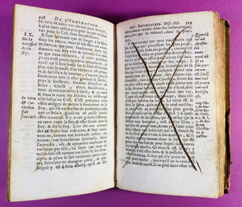 Discours sur les ordres sacrez, où toutes les cérémonies de l'ordination selon le Pontifical romain sont expliquées.