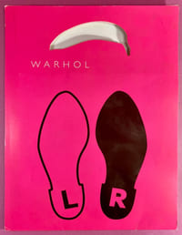 Écran, écrin, exposition ; Patricia Dupuy & Lucien Desalmand exposent les livres de Warhol.