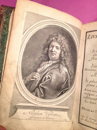 Livre curieux et utile pour les scavants et artistes. Composé de trois alphabets de chiffres simples, doubles et triples, fleuronnez et au premier trait. Accompagné d'un très grand nombre de devises, emblèmes, médailles et autres figures hiéroglyfiques. Ensemble de plusieurs supports et cimiers pour  les ornements des armes. Avec une table très ample par le moyen de laquelle on trouvera facilement tous les noms imaginables [Livre d'emblèmes]