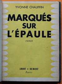 Marqués sur l'épaule.