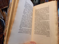 Journal du voyage du roy en Flandre, avec une relation de ce qui s'est passe sur le vaisseau L'Entreprenant et aux combats des deux fregates a la rade de Dunkerque