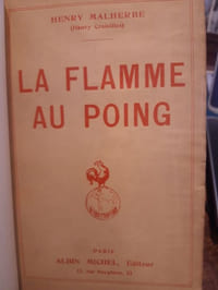 La Flamme au poing