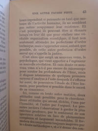 Deux hommes parlent du travail