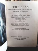 The seas. Our knowledge of life in the sea and how it is gained par Russel, F.S, Yonge, C.M. - Image 2