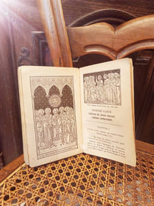 La petite histoire sainte des enfants du catéchisme ornée de 40 gravures et d'une carte de la Palestine suivie des Evangiles du Dimanche