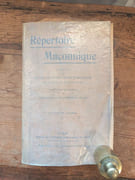 Répertoire maçonnique contenant les noms de 30 000 francs-maçons de France et des colonies relevés dans les archives de l'Association antimaçonnique de France. par Association antimaçonnique de France. - Image 3