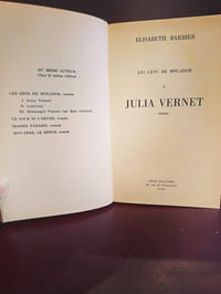Les gens de MogadorT1: Julia VernetT2: LudivineT3 et 4: Dominique Vernet