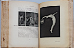 La danse d'aujourd'hui. 400 photographies. .  André Levinson