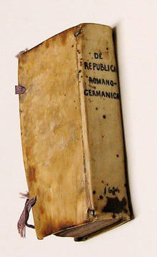 Tractatus de Constitutione Imperii Romano-Germanici, auctore Iacobo Lampadio I.C. (Accessit eiusdem Discursus de Natura nummi, & interpretatio L. 2. ...