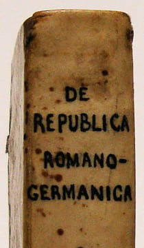 Tractatus de Constitutione Imperii Romano-Germanici, auctore Iacobo Lampadio I.C. (Accessit eiusdem Discursus de Natura nummi, & interpretatio L. 2. ...