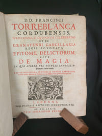 Epitome delictorum, sive de Magia, in qua aperta vel occulta invocatio daemonis intervenit. 
Editio Novissima Innumeris Mendis Expurgata.

