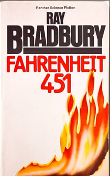 Fahrenheit 451. Ray Bradbury