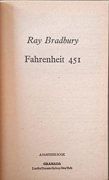 Fahrenheit 451. Ray Bradbury