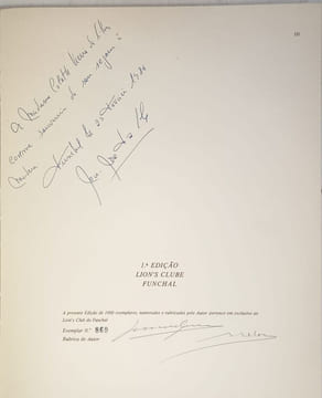 Recantos Artísticos do Funchal 1964 - 1984 - dédicacé par le peintre et numéroté 869/1000. João de Lemos Gomes