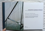 Jewish identity in contemporary architecture, Prestel publishing, 2004, textes en anglais et en allemand. (Catalogue d'exposition)