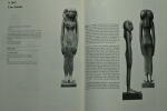 Catalogue des statues égyptiennes du Moyen Empire, Musée du Louvre, Editions de la réunion des Musées Nationaux, 1987. Elisabeth Delange