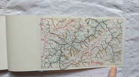 La Catena del Monte Bianco dal Rifugio Elisabetta a la lex blanche, Club Alpino Italiano, sottosezione tecnomasio, Milano, 1953, livre en italien. ...