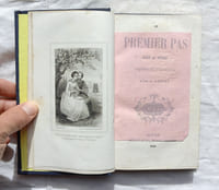 Le premier pas dans le monde : leçons de politesse, Mégard et cie, imprimeur - éditeur, Rouen, "Bibliothèque morale de la jeunesse avec approbation", 1856