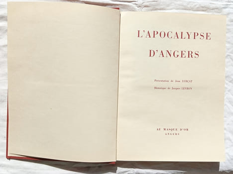 L'Apocalypse d'Angers, Au Masque d'or, Angers, 1955. Jean Lurçat (présentation) / Jacques Levron (Historique)