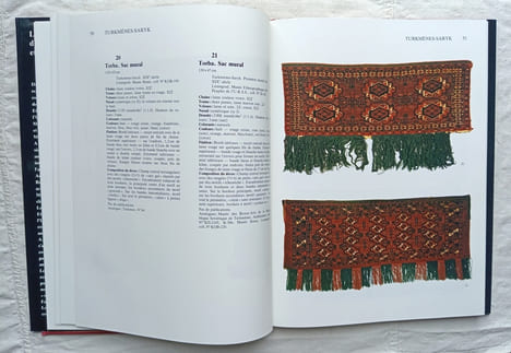 Les tapis d'Asie Centrale et du Kazakhstan (turkmènes - ouzbeks - karakalpak - kirghizes - kazakhs - beloudj), Editions d'art Aurora - Léningrad, ...