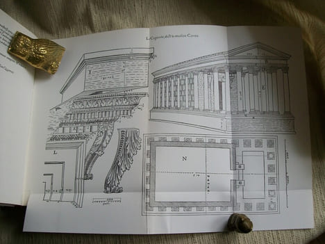 DISCOURS HISTORIAL DE L'ANTIQUE ET ILLUSTRE CITE DE NIMES.. POLDO D'ALBENAS Jean