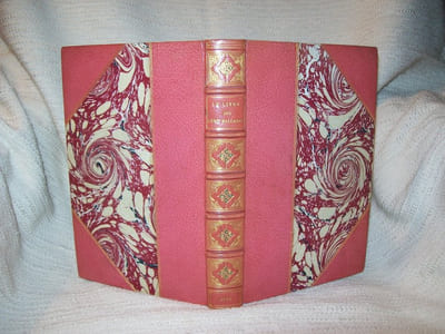 LE LIVRE DES CENT BALLADES contenant des conseils à un Chevalier pour aimer loyalement et les réponses aux ballades.