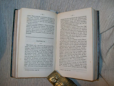 HISTOIRE DE VILLENEUVE-SUR-LOT depuis sa fondation jusqu'à l'année 1789. ESSAIS STATISTIQUES ET HISTORIQUES sur le quatrième arrondissement du département du Lot-et-Garonne. ANNALES DE VILLENEUVE-SUR-LOT et de son arrondissement, remontant au règne des deux derniers rois Nitiobriges.