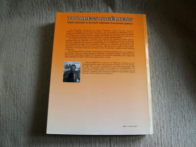 TOUAREGS NIGERIENS. Unité culturelle et diversité régionale d'un peuple pasteur. 2e édition.