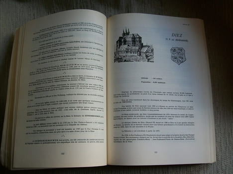 LE PAYS RHENAN. Index historique et architectural des principales villes, abbayes, châteaux de l'Etat Rhéno-Palatin et de la Hesse.. BEZEGHER Général ...