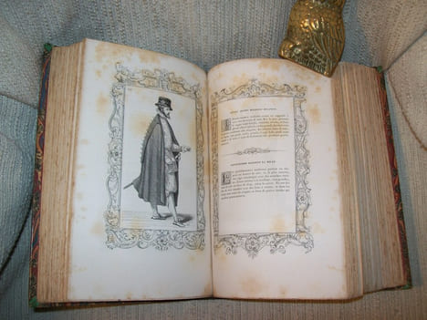 COSTUMES ANCIENS ET MODERNES. Habiti antichi et moderni di tutto il mondo. Précédé d'un essai sur la gravure sur bois par M. Amb. Firmin Didot.. ...