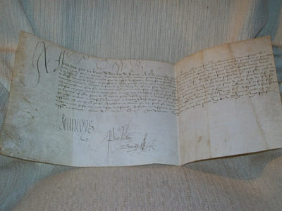 REQUETE ET QUIETAN de Robert de Villemoyne et Pierre de Neumant de 202 livres 10 sous tournois du IXme octobre 1541. DOCUMENT ORIGNAL SIGNE.