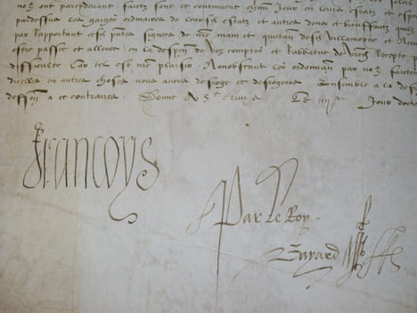 REQUETE ET QUIETAN de Robert de Villemoyne et Pierre de Neumant de 202 livres 10 sous tournois du IXme octobre 1541. DOCUMENT ORIGNAL SIGNE.. FRANCOIS ...