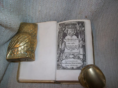 IO BARCLAII ARGENIS. Edition novissima cum clave hoc est, nominum proprium elucidatione hactenus nondum edita.