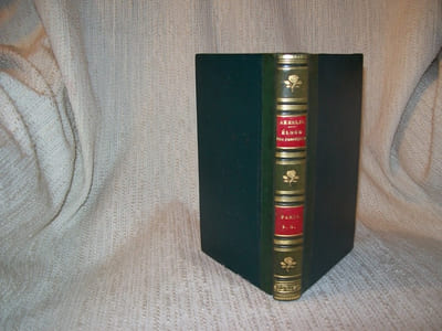 ELOGE DES PERRUQUES enrichi de notes plus amples que le texte.
