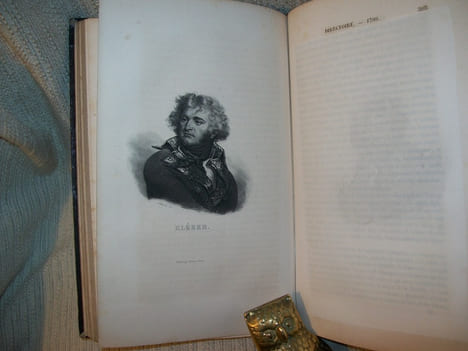 HISTOIRE DE LA REVOLUTION FRANCAISE. 8e édition.. THIERS