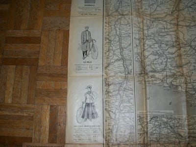 GRANDE CARTE ROUTIERE CYCLISTE de la Vallée de l'Isère par Grenoble et Chambéry, de la Vallée et du Delta du Rhône et des environs de Lyon, Marseille, Nice. Offert par la GRANDE MAISON.