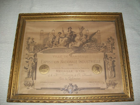 PARFUMERIE LORENZI PALANCA Exposition Nationale Industrielle 1886. Ville de Marseille. Médaille d'Or. Diplôme dans son cadre.. undefined