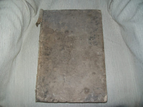 HIPPOCRATIS OPERA OMNIA ex Jani Cornarii versione una cum Jo Marielli Commentariis AC Petri Matthaei Pini indice. Nova et accuratissima Edition in qua ...