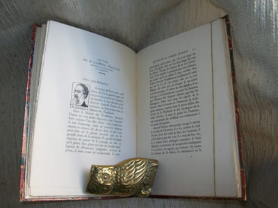 AUX ETUDIANTS discours prononcé à la Maison des Etudiants le samedi 28 mai 1910. précédé de SUR LE MONT LATIN de H Bérenger, des ALLOCUTIONS de MM Soullard, Croiset, Hervieu, Séailles et suivi de l'ODE A LA LUMIERE et de la REPONSE DE PALLAS A ATHENE à la prière sur l'Acropole.