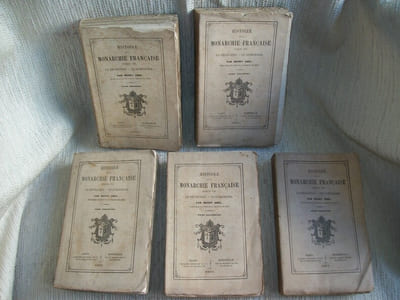 HISTOIRE DE LA MONARCHIE FRANCAISE jusqu'en 1792. La Révolution. Le 18 Brumaire.