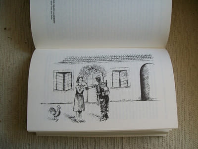 DERRIERE NOUS LA RUE D'ISLY 26 MARS 1962.