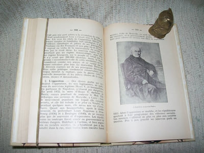 HISTOIRE DE MARSEILLE. Edition de la Ville de Marseille pour les élèves des Ecoles.