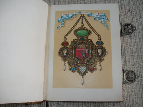 HEURES DU MOYEN AGE.. undefined