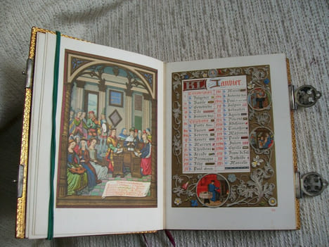 HEURES DU MOYEN AGE.. undefined