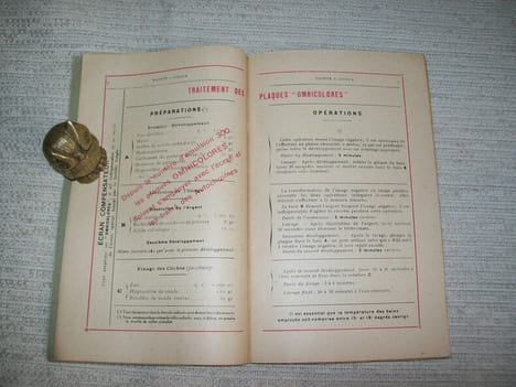 SOCIETE ANONYME DES PLAQUES PELLICULES ET PAPIERS J JOUGLA. Etablissements Jougla et Lumière Réunis. Notice prix courant.. undefined