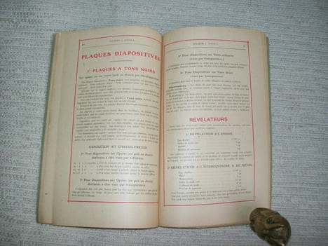 SOCIETE ANONYME DES PLAQUES PELLICULES ET PAPIERS J JOUGLA. Etablissements Jougla et Lumière Réunis. Notice prix courant.. undefined