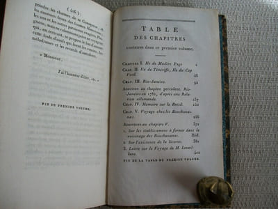 VOYAGE A LA COCHINCHINE par les îles de Madère, de Ténériffe et du Cap Verd, le Brésil et l'île de Java contenant des renseignements nouveaux et authentiques sur l'Etat naturel et civil de ces divers pays. Accompagné de la RELATION D'UN VOYAGE AU PAYS DES BOUSHOUANAS dans l'intérieur de l'Afrique Australe. Traduit de l'anglais avec des notes et additions par Malte Brun. TOME 1 SEUL (sans le tome 2 et sans l'atlas).